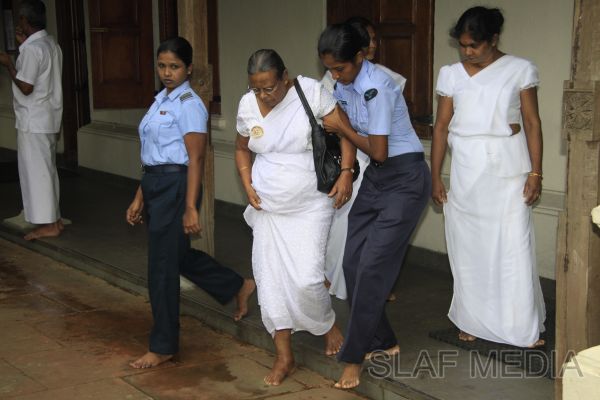 ශ්රී ලංකා ගුවන් හමුදා බැතිබර දායකත්වයෙන් ශ්රී දළදා මාලිගාවේ දානමය පිංකමක්