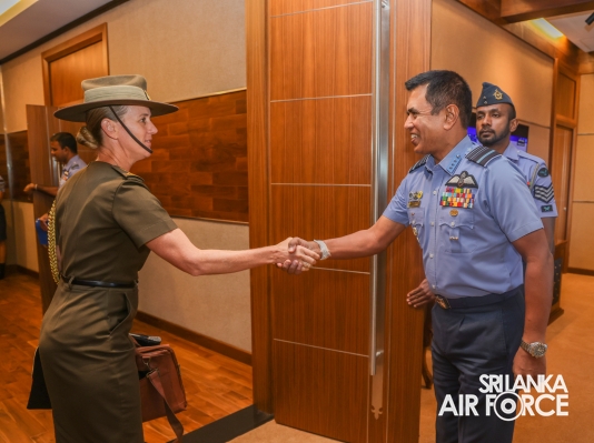 AUSTRALIAN DELEGATION MEETS SLAF COMMANDER FOR INAUGURAL DEFENCE
POLICY TALKS