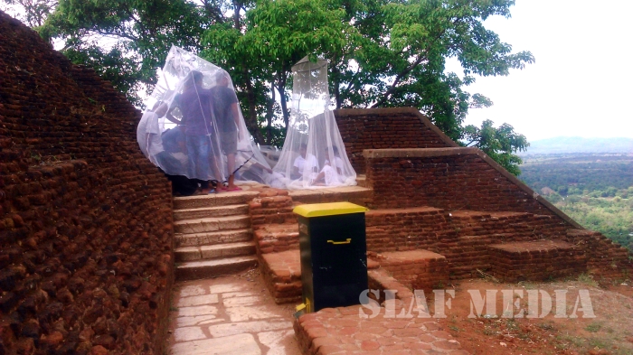 SLAF Assistances to Recue Victims of Wasp Attack in Sigiriya