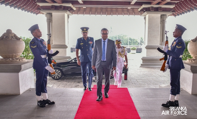 NEWLY APPOINTED BANGLADESH HIGH COMMISSIONER CALLS ON THE COMMANDERe