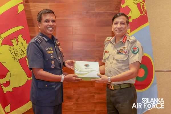 BANGLADESH ARMED FORCES WAR COURSE VISITS AIR FORCE HEADQUARTERS
