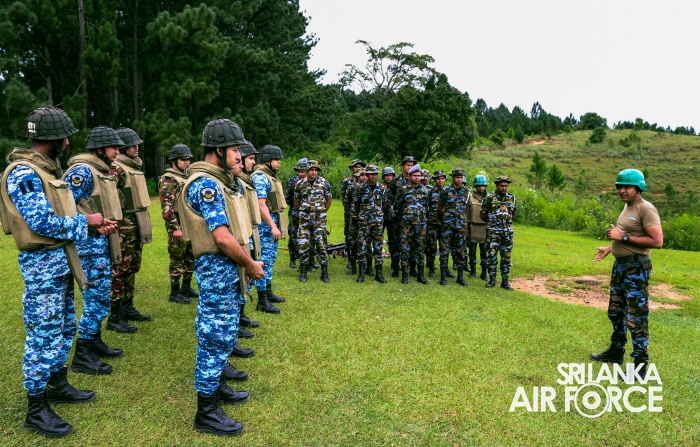 GLADESH ARMED FORCES COMPLETE AIR BASE DEFENCE TRAINING AT SLAF CTS DIYATALAWA