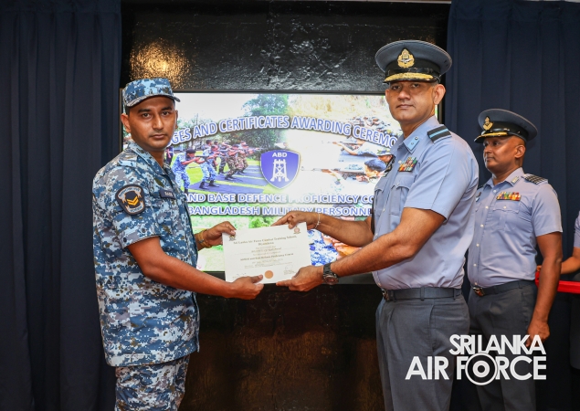 GLADESH ARMED FORCES COMPLETE AIR BASE DEFENCE TRAINING AT SLAF CTS DIYATALAWA