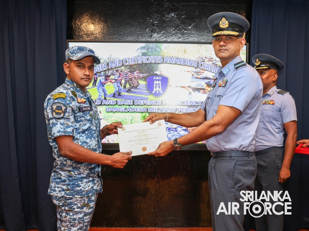 GLADESH ARMED FORCES COMPLETE AIR BASE DEFENCE TRAINING AT SLAF CTS DIYATALAWA