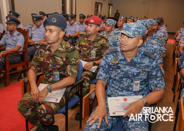 GLADESH ARMED FORCES COMPLETE AIR BASE DEFENCE TRAINING AT SLAF CTS DIYATALAWA