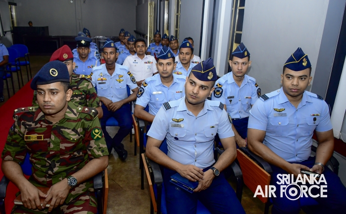 GLADESH ARMED FORCES COMPLETE AIR BASE DEFENCE TRAINING AT SLAF CTS DIYATALAWA