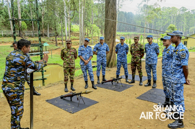 GLADESH ARMED FORCES COMPLETE AIR BASE DEFENCE TRAINING AT SLAF CTS DIYATALAWA