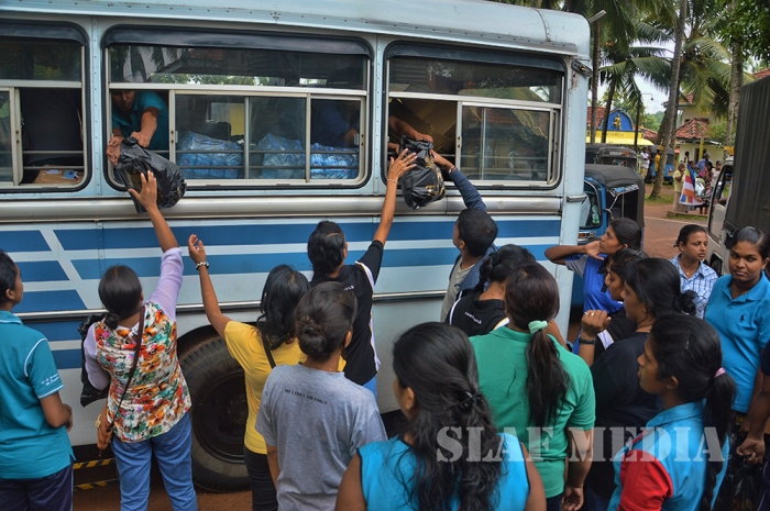 SVU SLAF Base Ratmalana Distributes Flood Relief Items