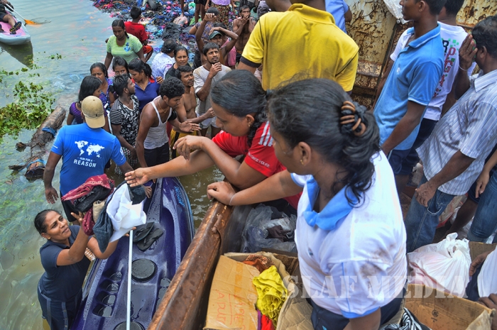SVU SLAF Base Ratmalana Distributes Flood Relief Items