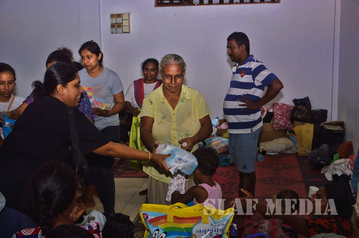 SVU SLAF Base Ratmalana Distributes Flood Relief Items