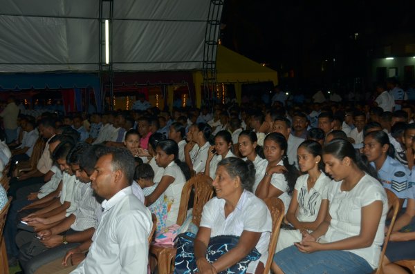 Vesak Bathi Gee Saraniya 2014
