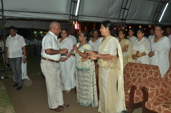 Vesak Bathi Gee Saraniya 2014