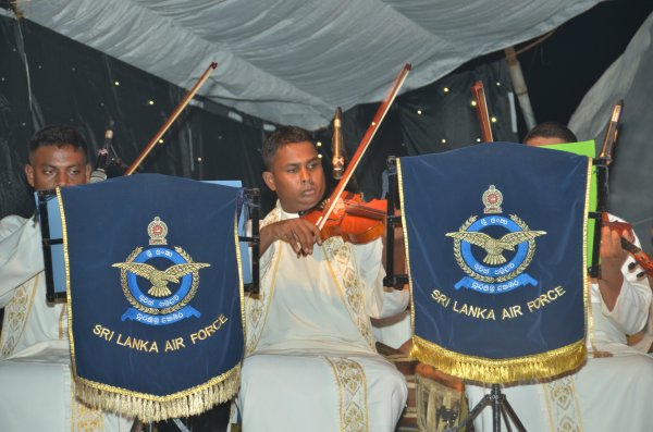 Vesak Bathi Gee Saraniya 2014