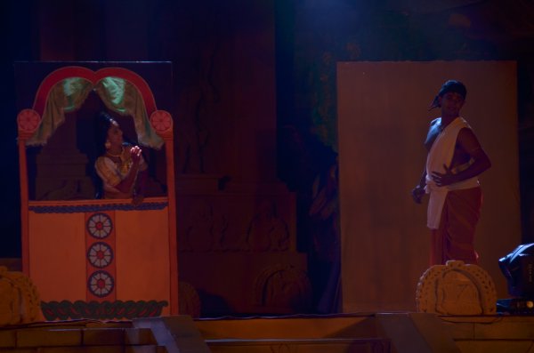 Vesak Bathi Gee Saraniya 2014