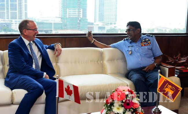 The High Commissioner of Canada Calls on Commander