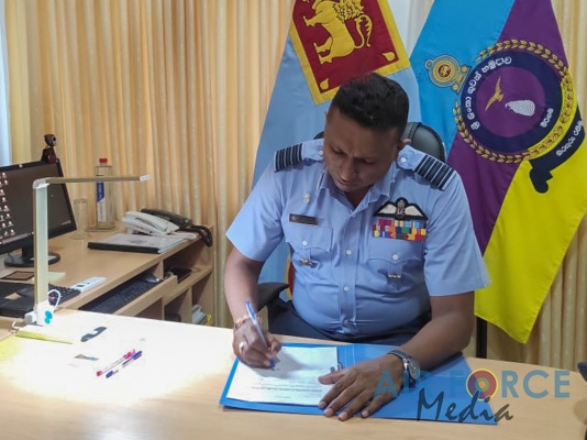 CHANGE OF COMMAND AT SLAF STATION MIRIGAMA