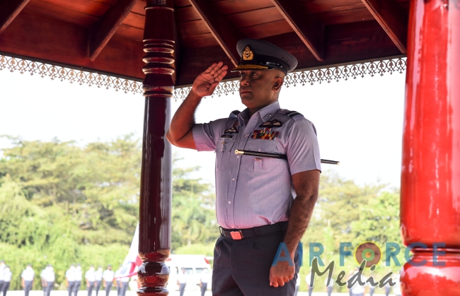 CHANGE OF COMMAND AT SLAF BASE RATMALANA