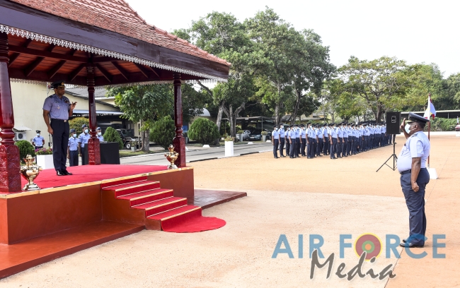CHANGE OF COMMAND AT SLAF BASE RATMALANA