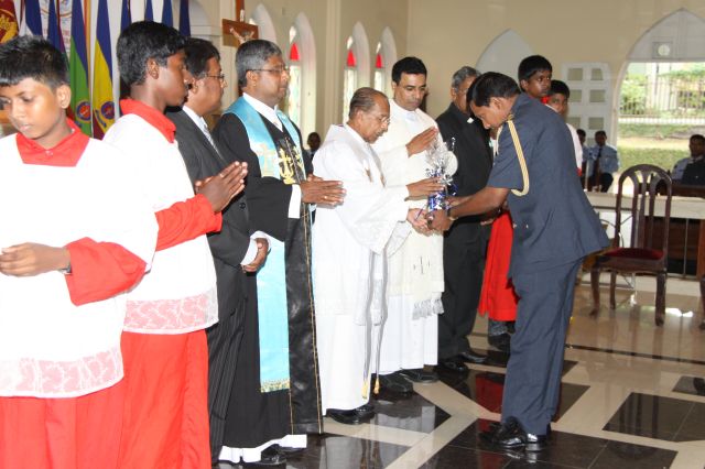 ගුවන් විරුවන් සිහිකරමින් ශාන්ත තෙරේසා දේවස්ථානයේදී දේව මෙහෙයක්