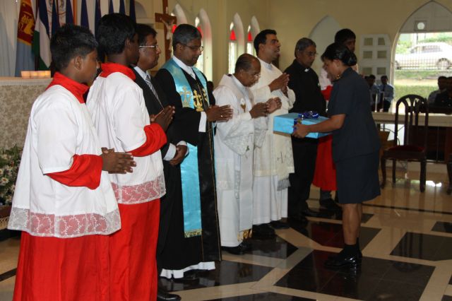 ගුවන් විරුවන් සිහිකරමින් ශාන්ත තෙරේසා දේවස්ථානයේදී දේව මෙහෙයක්