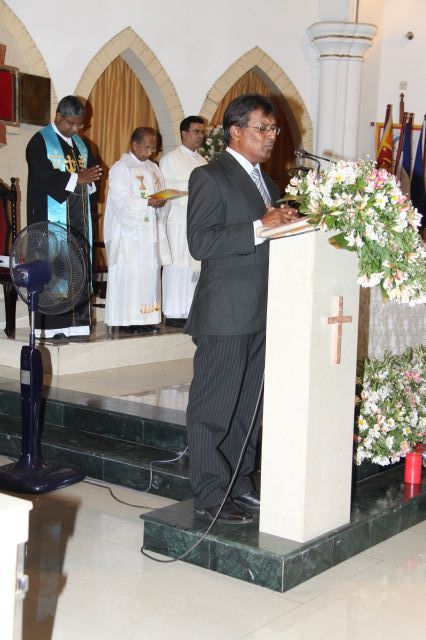 ගුවන් විරුවන් සිහිකරමින් ශාන්ත තෙරේසා දේවස්ථානයේදී දේව මෙහෙයක්