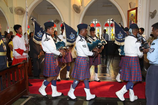 ගුවන් විරුවන් සිහිකරමින් ශාන්ත තෙරේසා දේවස්ථානයේදී දේව මෙහෙයක්