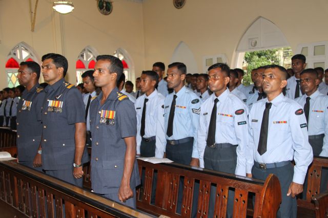 ගුවන් විරුවන් සිහිකරමින් ශාන්ත තෙරේසා දේවස්ථානයේදී දේව මෙහෙයක්