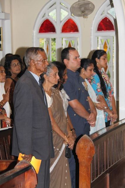 ගුවන් විරුවන් සිහිකරමින් ශාන්ත තෙරේසා දේවස්ථානයේදී දේව මෙහෙයක්