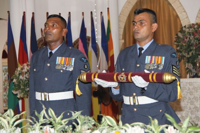 ගුවන් විරුවන් සිහිකරමින් ශාන්ත තෙරේසා දේවස්ථානයේදී දේව මෙහෙයක්