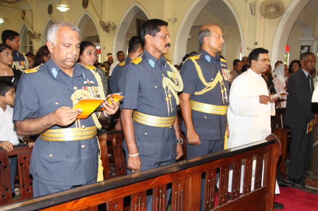 ගුවන් විරුවන් සිහිකරමින් ශාන්ත තෙරේසා දේවස්ථානයේදී දේව මෙහෙයක්