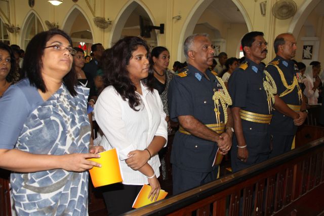 ගුවන් විරුවන් සිහිකරමින් ශාන්ත තෙරේසා දේවස්ථානයේදී දේව මෙහෙයක්