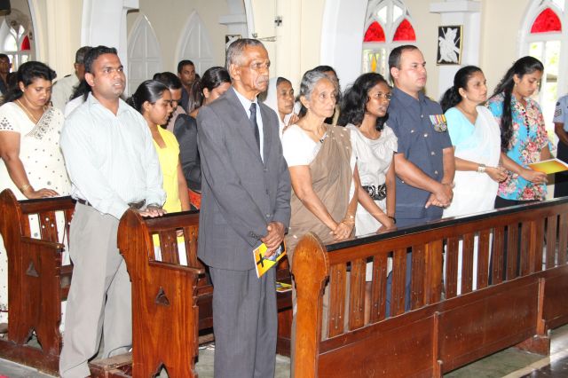 ගුවන් විරුවන් සිහිකරමින් ශාන්ත තෙරේසා දේවස්ථානයේදී දේව මෙහෙයක්