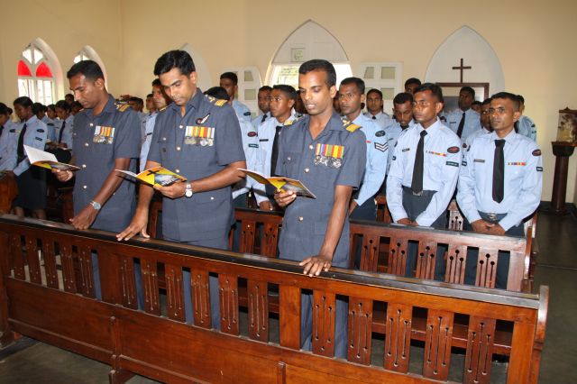 ගුවන් විරුවන් සිහිකරමින් ශාන්ත තෙරේසා දේවස්ථානයේදී දේව මෙහෙයක්