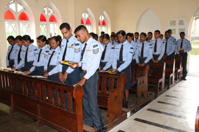 ගුවන් විරුවන් සිහිකරමින් ශාන්ත තෙරේසා දේවස්ථානයේදී දේව මෙහෙයක්