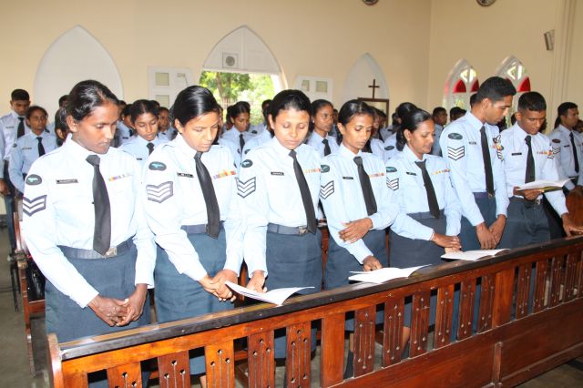 ගුවන් විරුවන් සිහිකරමින් ශාන්ත තෙරේසා දේවස්ථානයේදී දේව මෙහෙයක්