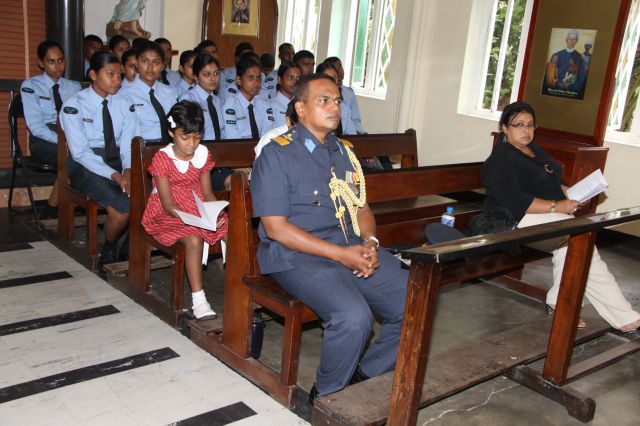 ගුවන් විරුවන් සිහිකරමින් ශාන්ත තෙරේසා දේවස්ථානයේදී දේව මෙහෙයක්