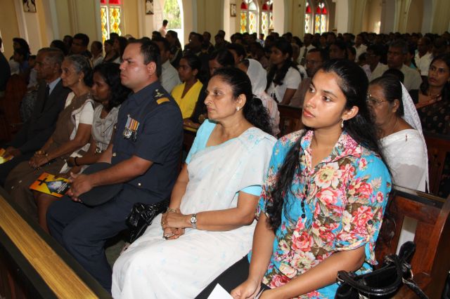 ගුවන් විරුවන් සිහිකරමින් ශාන්ත තෙරේසා දේවස්ථානයේදී දේව මෙහෙයක්