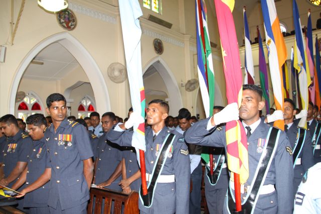 ගුවන් විරුවන් සිහිකරමින් ශාන්ත තෙරේසා දේවස්ථානයේදී දේව මෙහෙයක්