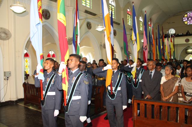 ගුවන් විරුවන් සිහිකරමින් ශාන්ත තෙරේසා දේවස්ථානයේදී දේව මෙහෙයක්