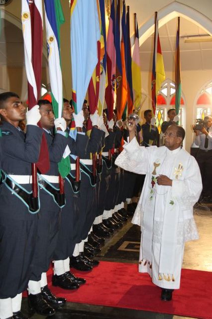 ගුවන් විරුවන් සිහිකරමින් ශාන්ත තෙරේසා දේවස්ථානයේදී දේව මෙහෙයක්