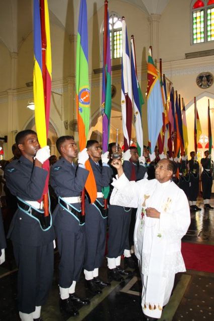 ගුවන් විරුවන් සිහිකරමින් ශාන්ත තෙරේසා දේවස්ථානයේදී දේව මෙහෙයක්