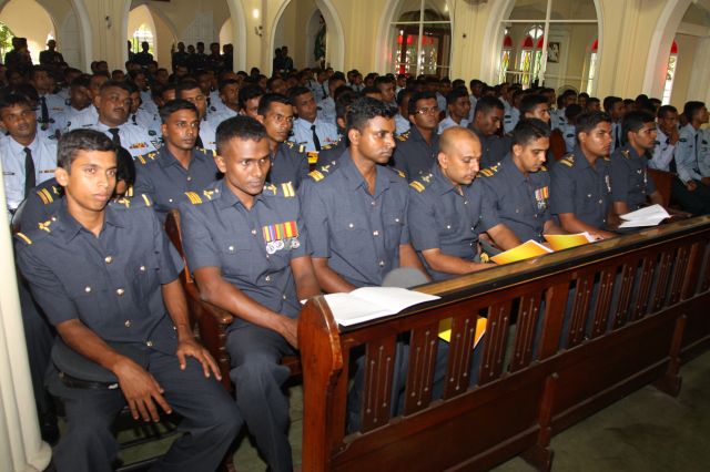 ගුවන් විරුවන් සිහිකරමින් ශාන්ත තෙරේසා දේවස්ථානයේදී දේව මෙහෙයක්