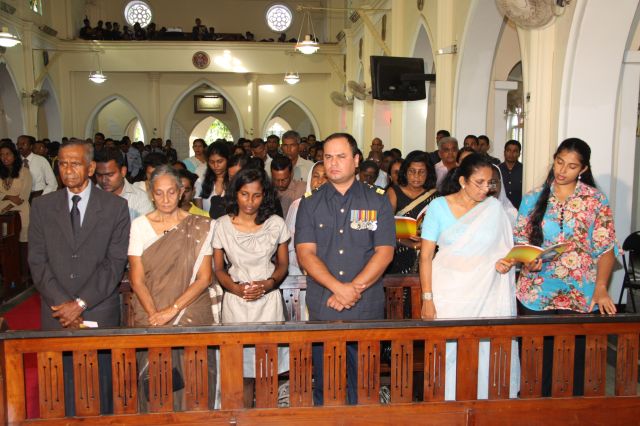 ගුවන් විරුවන් සිහිකරමින් ශාන්ත තෙරේසා දේවස්ථානයේදී දේව මෙහෙයක්