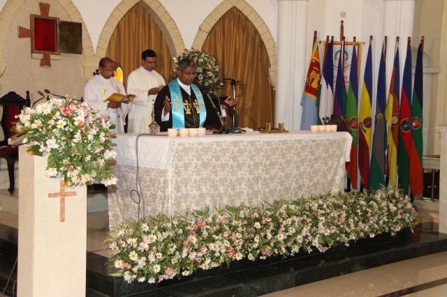 ගුවන් විරුවන් සිහිකරමින් ශාන්ත තෙරේසා දේවස්ථානයේදී දේව මෙහෙයක්