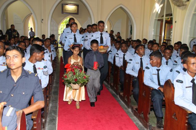 ගුවන් විරුවන් සිහිකරමින් ශාන්ත තෙරේසා දේවස්ථානයේදී දේව මෙහෙයක්