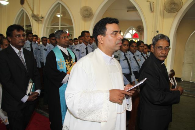 ගුවන් විරුවන් සිහිකරමින් ශාන්ත තෙරේසා දේවස්ථානයේදී දේව මෙහෙයක්