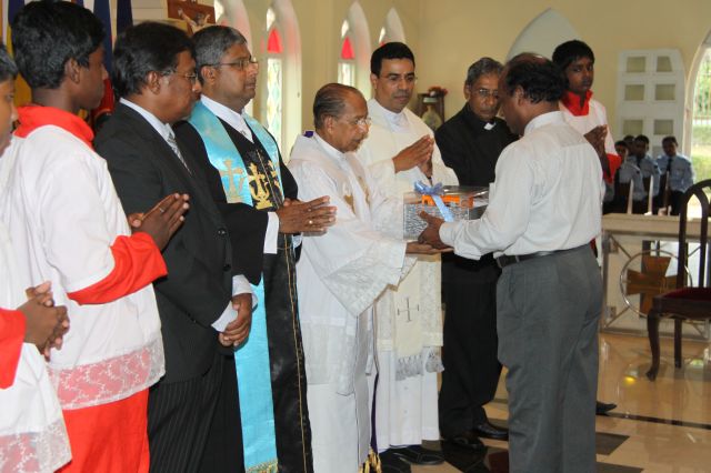 ගුවන් විරුවන් සිහිකරමින් ශාන්ත තෙරේසා දේවස්ථානයේදී දේව මෙහෙයක්