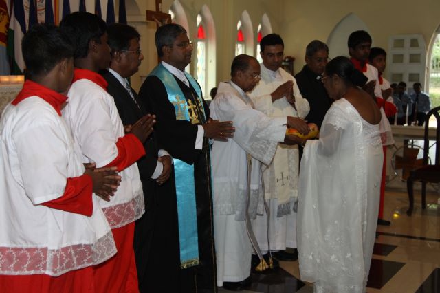 ගුවන් විරුවන් සිහිකරමින් ශාන්ත තෙරේසා දේවස්ථානයේදී දේව මෙහෙයක්