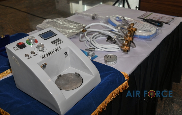 SLAF
HANDS OVER TWO (02) HEATED HUMIDIFIED OXYGEN THERAPY UNITS
