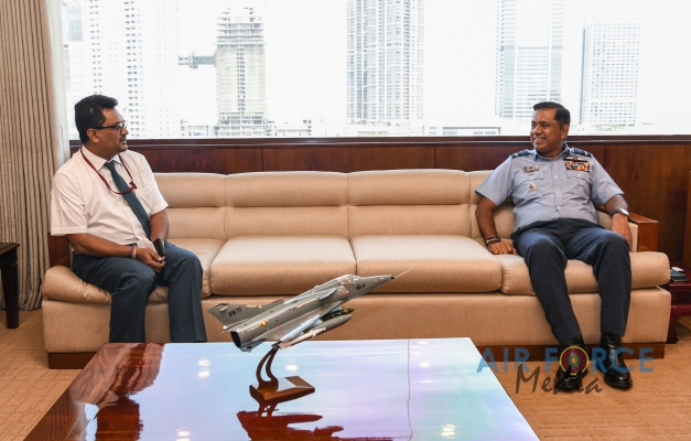 SLAF
HANDS OVER TWO (02) HEATED HUMIDIFIED OXYGEN THERAPY UNITS